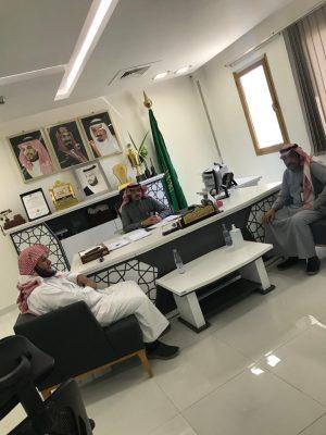 فرع شركة آفاق البيئة المحدودة بطريف يلتقي بمشرف سلامة المرضى ومكافحة العدوى بمستشفى طريف