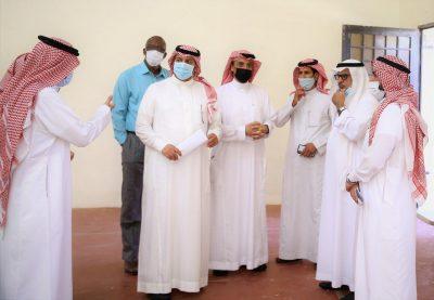 بالصور .. رئيس جامعة الحدود الشمالية يزور قاعات اختبار طلاب كلية الطب للمرحلة السريرية والمؤجلة من العام الجامعي 1440/1441هـ