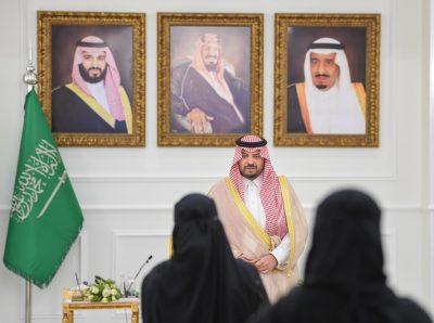 سمو الأمير فيصل بن خالد بن سلطان يستقبل أعضاء جمعيات ذاتي ودار الإسكان ولياقة وحياة لسرطان الثدي