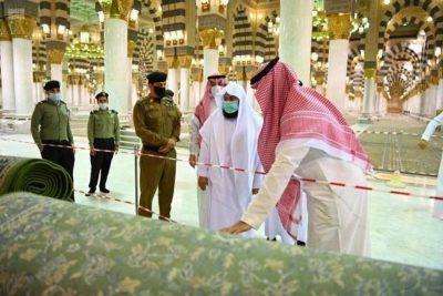 “السديس” يتفقّد سير الأعمال بالمسجد النبوي ويلتقي منسوبيه ميدانيًّا
