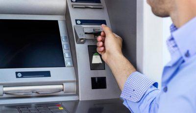 إلزام منشآت الموظف الواحد بإيداع الرواتب في الحسابات البنكية بدءاً من هذا التاريخ
