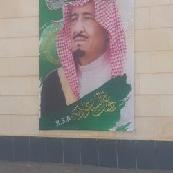 بالصور .. بلدية محافظة طريف تصادر مواد غذائية منتهية الصلاحية