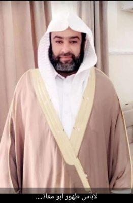 الدكتور خالد دحام الرويلي يجري عملية جراحيه ناجحة  