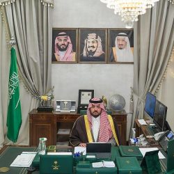 بالصور .. ضمن  حملة (( النظافة مسؤولية الجميع )) .. بلدية طريف تكثف أعمال إزالة الانقاض ونظافة الساحات داخل الاحياء