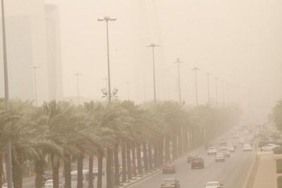 “الأرصاد”: عواصف ترابية تؤدي إلى انعدام أو شبه انعدام في مدى الرؤية الأفقية على 8 مناطق
