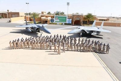 نائب قائد القوات الجوية يقف على استعدادات الأطقم الجوية المشاركة في التمرين السعودي / اليوناني