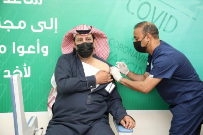 مدير عام صحة الشمالية يتلقى الجرعة الثانية من لقاح كورونا