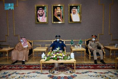 نيابةً عن ولي العهد.. “الرويلي” يرعى تخريج دورات كلية القيادة والأركان