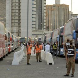 وزير الداخلية يقف على سير العمل بمركز القيادة والسيطرة في مشعر منى