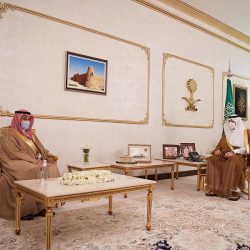 سمو الأمير فيصل بن خالد بن سلطان يشهد توقيع اتفاقية بين فرع الموارد البشرية والتدريب المهني بعرعر