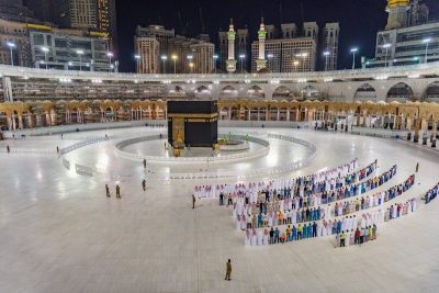 “الحج والعمرة” تفتح تصاريح العمرة للفئات العمرية من 12– 18 سنة بشرط التحصين “جرعتين”