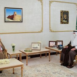 سمو أمير منطقة الحدود الشمالية يتسلم التقرير السنوي عن أعمال الشركة السعودية للكهرباء بالمنطقة