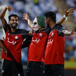 ركلات الجزاء تحسم مواجهة الشباب وضمك بالتعادل الإيجابي