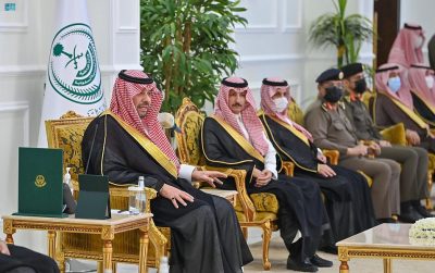 سمو أمير الحدود الشمالية يكرّم المشاركين في احتفالات اليوم الوطني 91