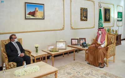 سمو أمير منطقة الحدود الشمالية يستقبل سفير باكستان لدى المملكة