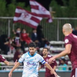الهلال يعيد ترتيب أوراقه قبل الآسيوية.. ويتخطى ضمك بثنائية