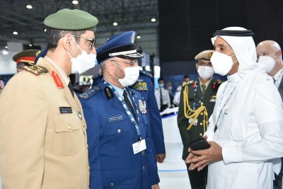 رئيس هيئة الأركان العامة يزور جناح أكاديمية أكسفورد السعودية في دبي