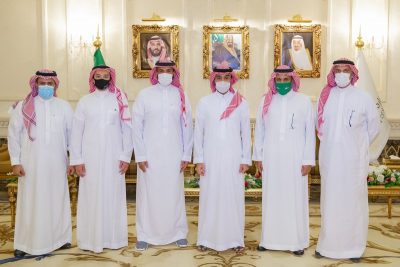 وزير الرياضة يُكَرّم البطل العالمي يزيد الراجحي بعد فوزه بلقب كأس العالم للراليات “الكروس كانتري الباها”