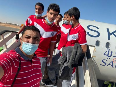 بالصور ..  بعثة نادي الوعد الرياضي بطريف تغادر لبطولة المصارعة الرومانية بالرياض