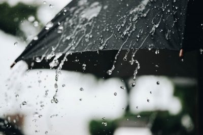 “الأرصاد”: أمطار رعدية من متوسطة إلى غزيرة مصحوبة برياح نشطة على 6 مناطق