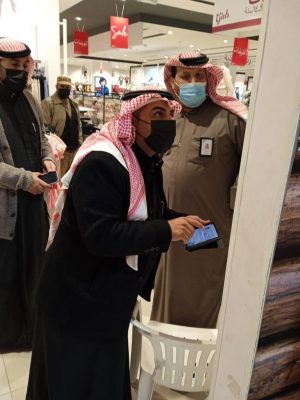 لجنة مراقبة تطبيق الإجراءات الاحترازية بطريف تفتش المحلات التجارية