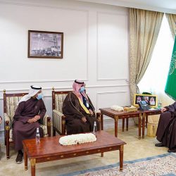 بلدية محافظة طريف تعلن عن بيع السيارات المهملة والتالفة بالمزاد العلني