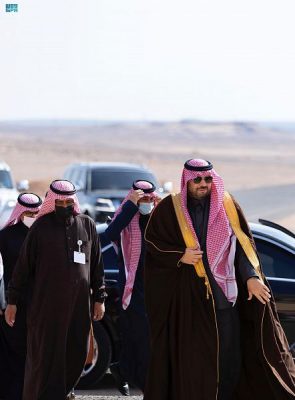 سمو أمير الحدود الشمالية يتفقّد مركز الجراني