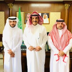 سمو الأمير فيصل بن خالد بن سلطان يلتقي برئيس وأعضاء اللجنة التأسيسية لتجمع تبوك والحدود الشمالية الصحي