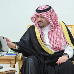 سمو الأمير فيصل بن خالد بن سلطان يفتتح المعرض التشكيلي للفنان أحمد السلامة