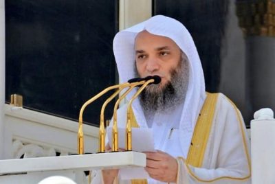 خطيب الحرم المكي: الشيطان لا يكتفي بإيقاع العبد في المحرمات بل ينسيه الواجبات
