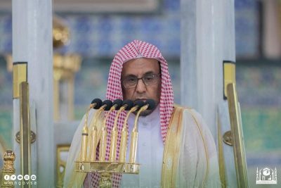 إمام المسجد النبوي يحذر من إتيان أو سؤال أو تصديق المنجمين والعرافين والكهان