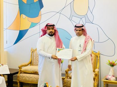 فرع وزارة الموارد البشرية بمنطقة الحدود الشمالية يكرم المتطوعين .