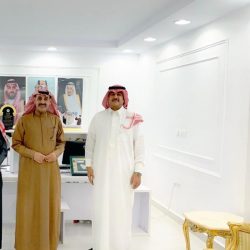 بالصور ..أمير الحدود الشمالية ونائبة يؤدون صلاة الاستسقاء بعرعر