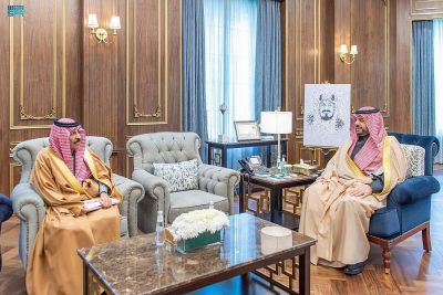 سمو أمير الحدود الشمالية يتسلم تقريراً عن مبادرات وبرامج جمعية الثقافة والفنون بالمنطقة