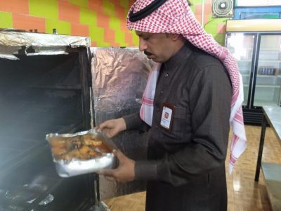 بالصور .. بلدية طريف تحرر مخالفات خلال جولاتها الرقابية على الأسواق التجارية