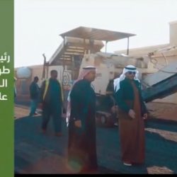 نائب وزير الموارد البشرية يتسلَّم جائزة الملك عبدالعزيز للجودة “المستوى الفضي”