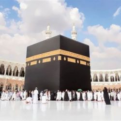 خطيب الحرم المكي: نحن في زمن الازدواجية وأعظم مثال لها في حياتِنا ما يتعلق بدينِنا