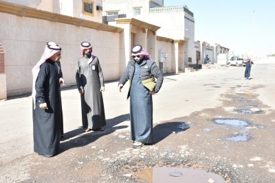 بالصور .. “الوردة” يقف ميدانياً على عدد من الشوارع المكشوطة تمهيداً لأعمال السفلتة