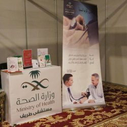 بالصور .. مكتب التعليم بطريف يشارك في مهرجان الكمأ الأول