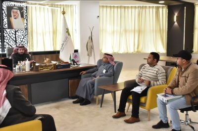 بالصور .. “الوردة” يناقش مشروع “السفلتة والارصفة والانارة” في طريف
