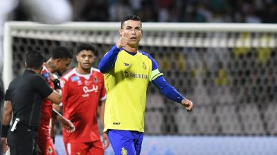 في ليلة ” كريستيانو رونالدو ” وبرباعية .. النصر يستعيد الصدارة عبر بوابة الوحدة