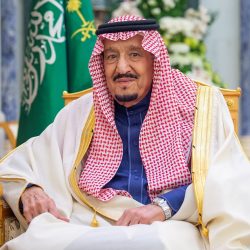 أول حافلة نقل عام كهربائية في المملكة.. تسير 300 كيلو في الشحنة الواحدة