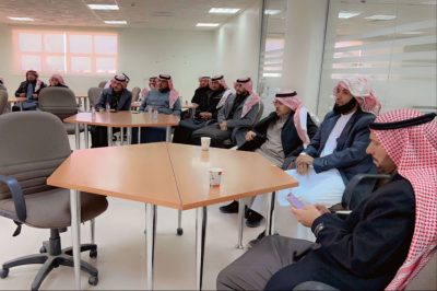 بالصور .. مدير مكتب التعليم بطريف يعقد اجتماع لتحسين العمليات الاشرافية ويفتتح الورشة التدريبية (تجويد أعمال الاختبارات)