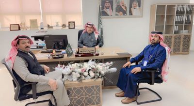 بالصور .. مدير مكتب التعليم بطريف يلتقي مشرف شركة تطوير بمنطقة الحدود الشمالية