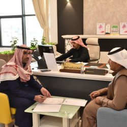 بالصور .. رئيس ‎بلدية طريف يقف ميدانياً على أعمال إعادة تأهيل “حديقة الطفل”