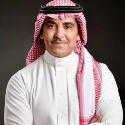 من رئيس تحرير صحفي إلى وزير إعلام: مسيرة الوزير الدوسري في مجال “الإعلام والصحافة”