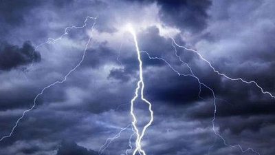 “الأرصاد”: أمطارٌ رعدية وزخاتٌ من البَرَد على الشمالية والجوف