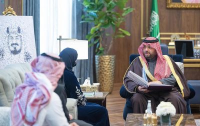 سمو أمير الحدود الشمالية يتسلم التقرير السنوي عن أعمال جمعية لياقة الرياضية