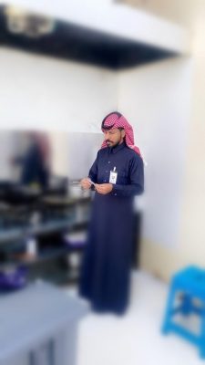 بالصور .. بلدية طريف تصادر مواد غذائية وتحرر مخالفات خلال الجولات الرقابية اليومية