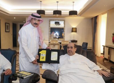 ناصر العديلي يزور الرئيس الماسي لنادي الاتحاد للاطمئنان على صحته
